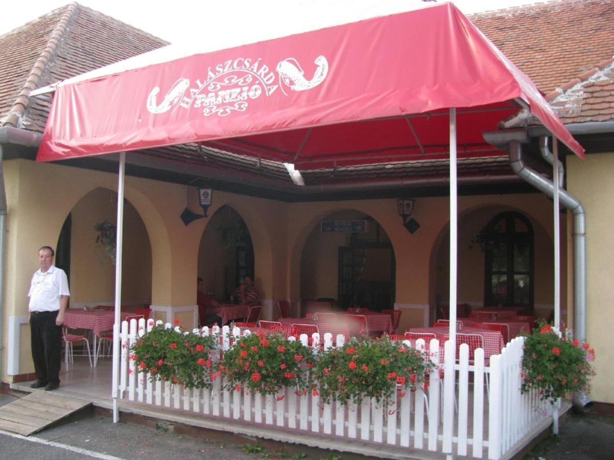 Hotel Halaszcsarda-Panzio Körmend Exterior foto